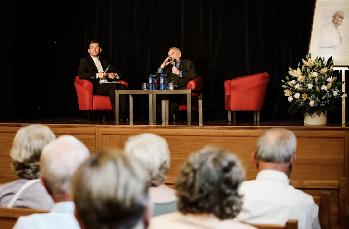 spotkanie „Takim Go pamiętamy. Wspomnienia o św. Janie Pawle II”
