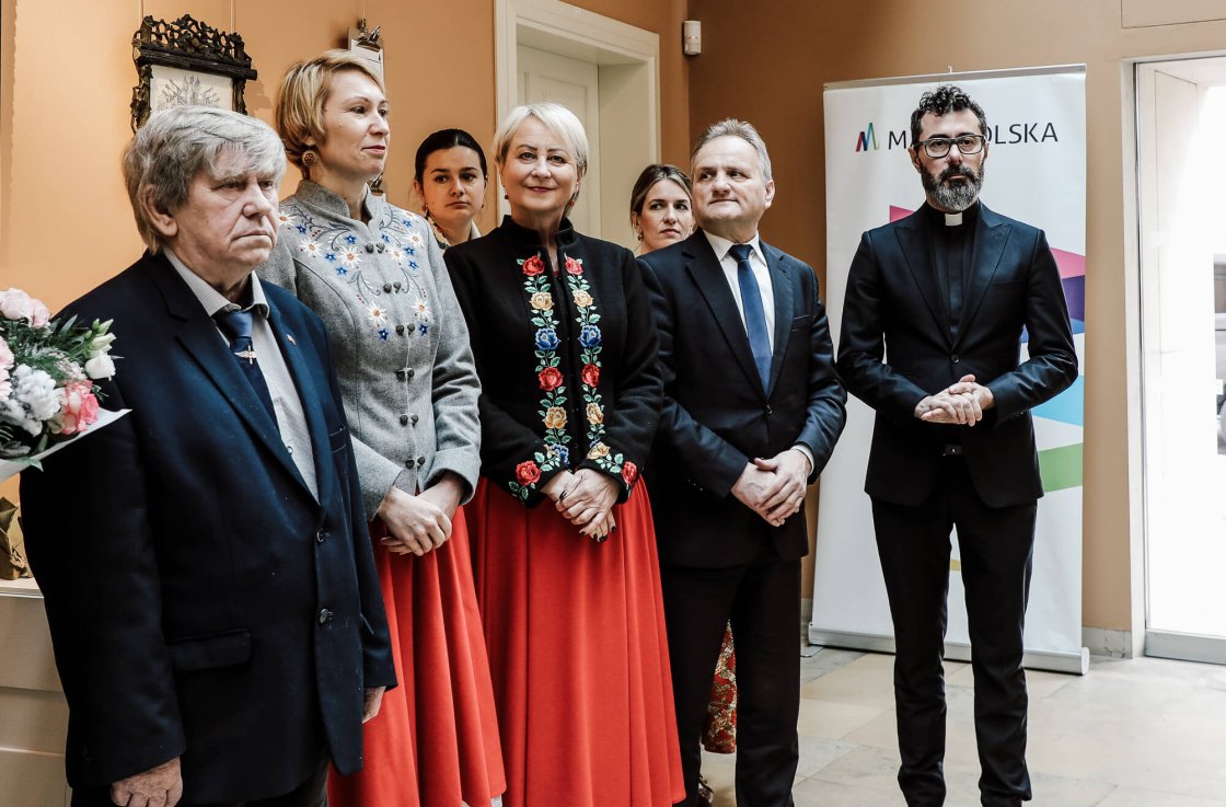 Wernisaż wystawy "Małe Wielkie Wadowice" i choinka w Domu Rodzinnym