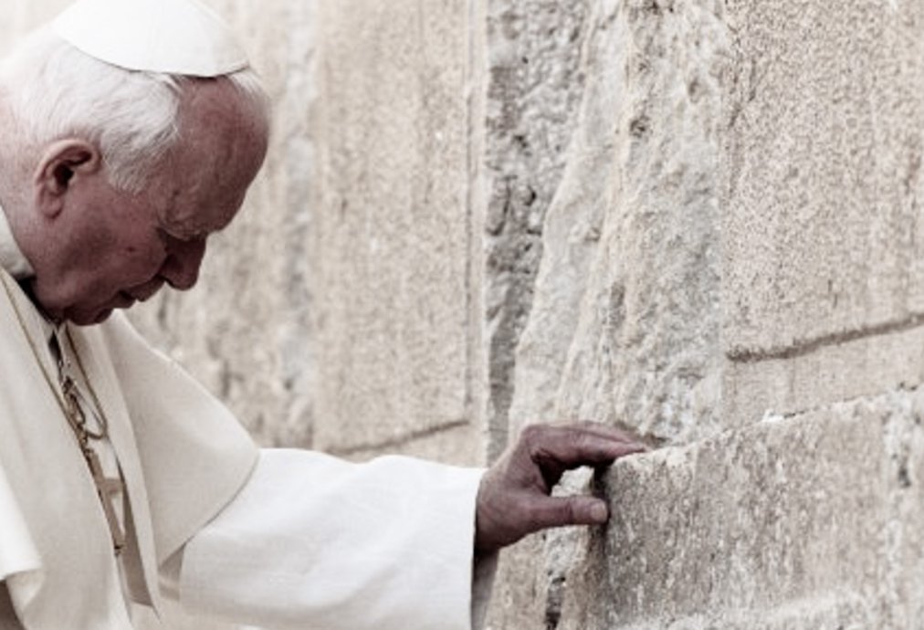 Jan Paweł II przy ścianie płaczu. Fot. Servizio Fotografico L'Osservatore Romano