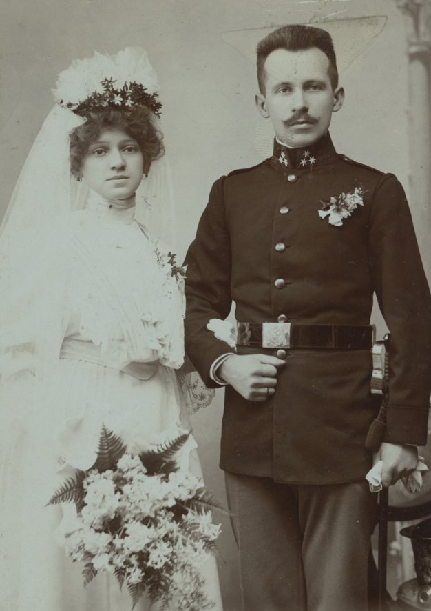 Emilia i Karol Wojtyłowie w dniu ślubu